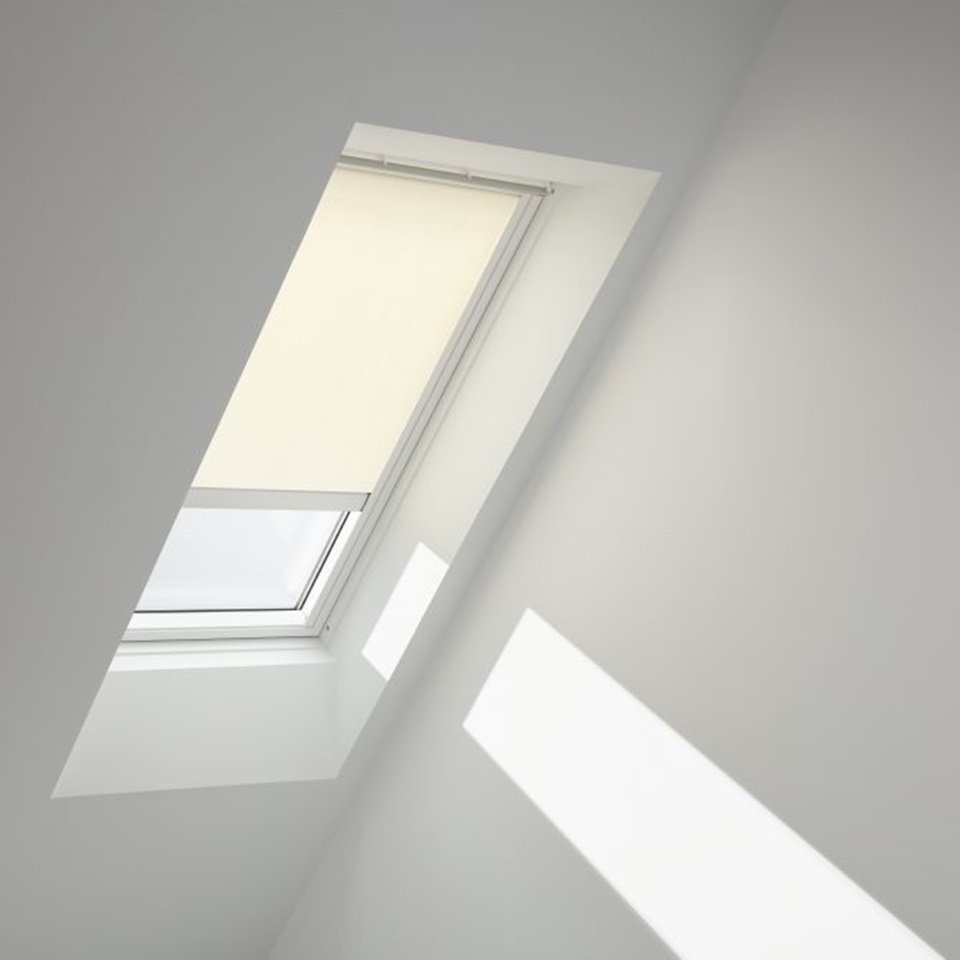 VELUX RML Electric Roller Blinds l Theroofwindowstore.co.uk